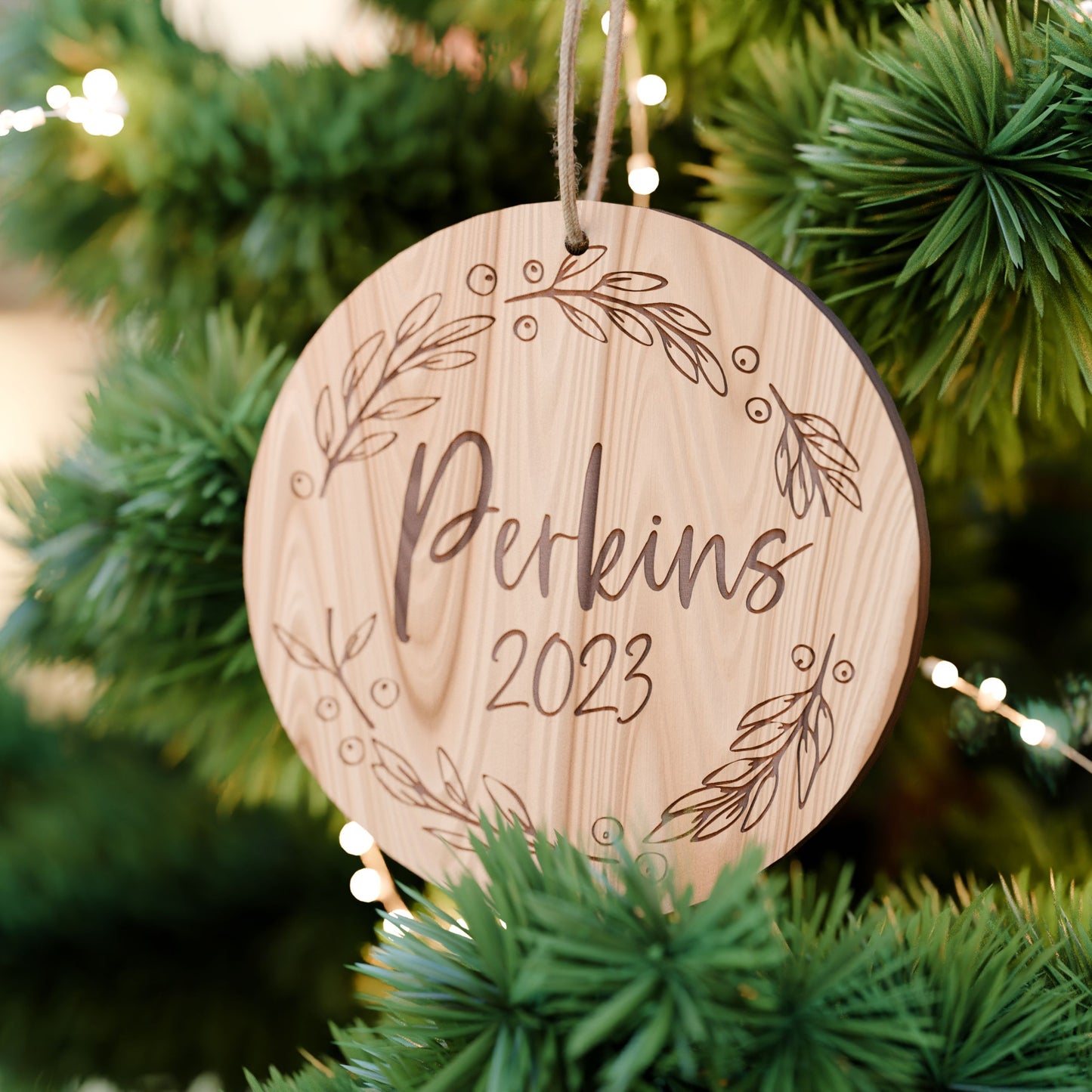 Custom Mistletoe Wreath Name and Year Ornament