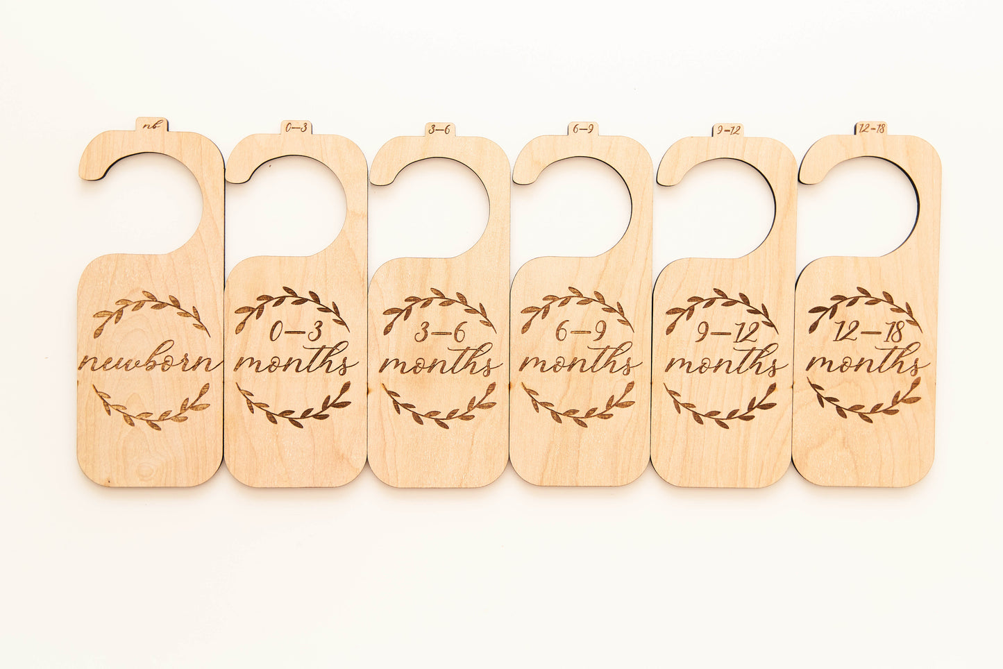 Wreath Wood Baby Hanger Dividers