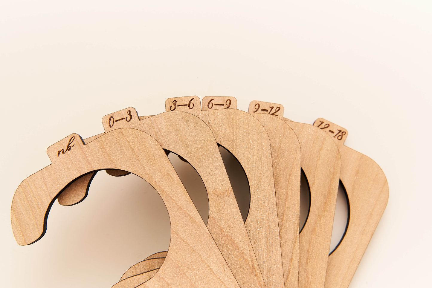 Wreath Wood Baby Hanger Dividers