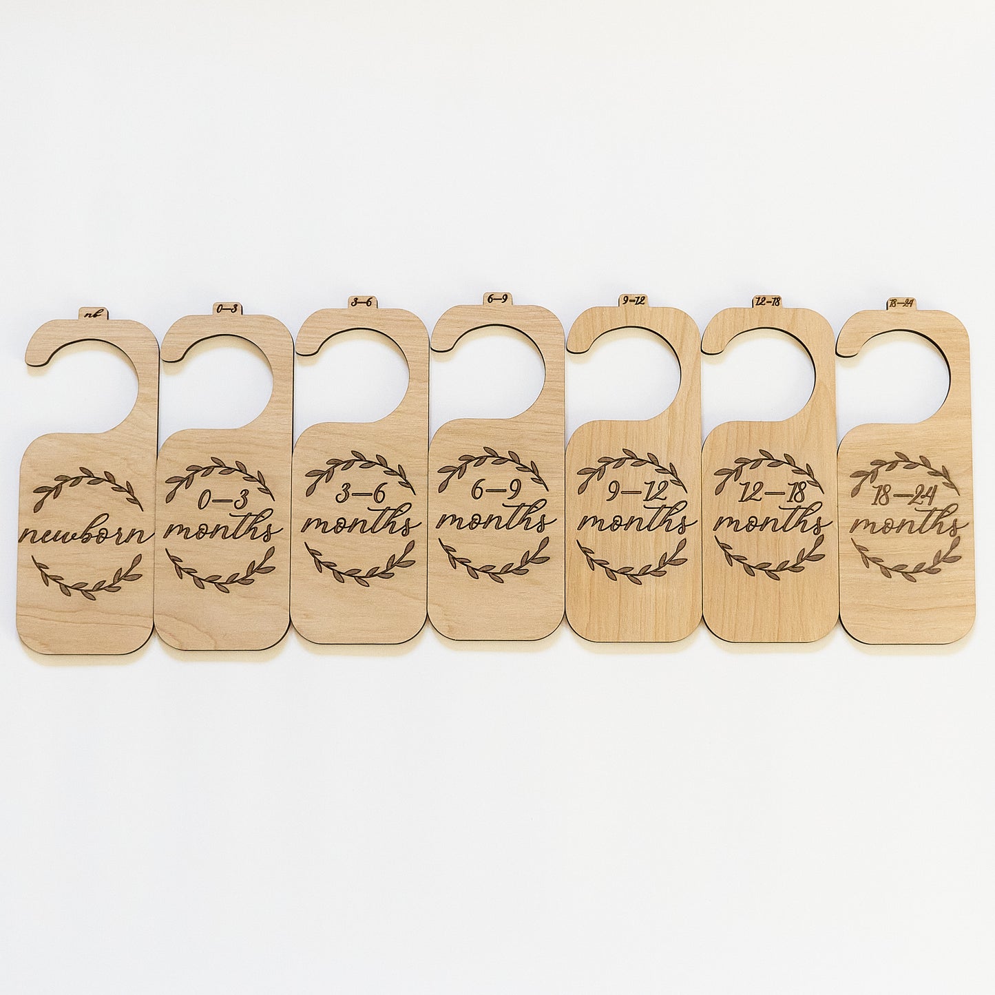 Wreath Wood Baby Hanger Dividers